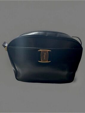 Salvatore Ferragamo Vara Bow Shoulder Bag Leather Black Gold VINTAGE PROJECT BAG